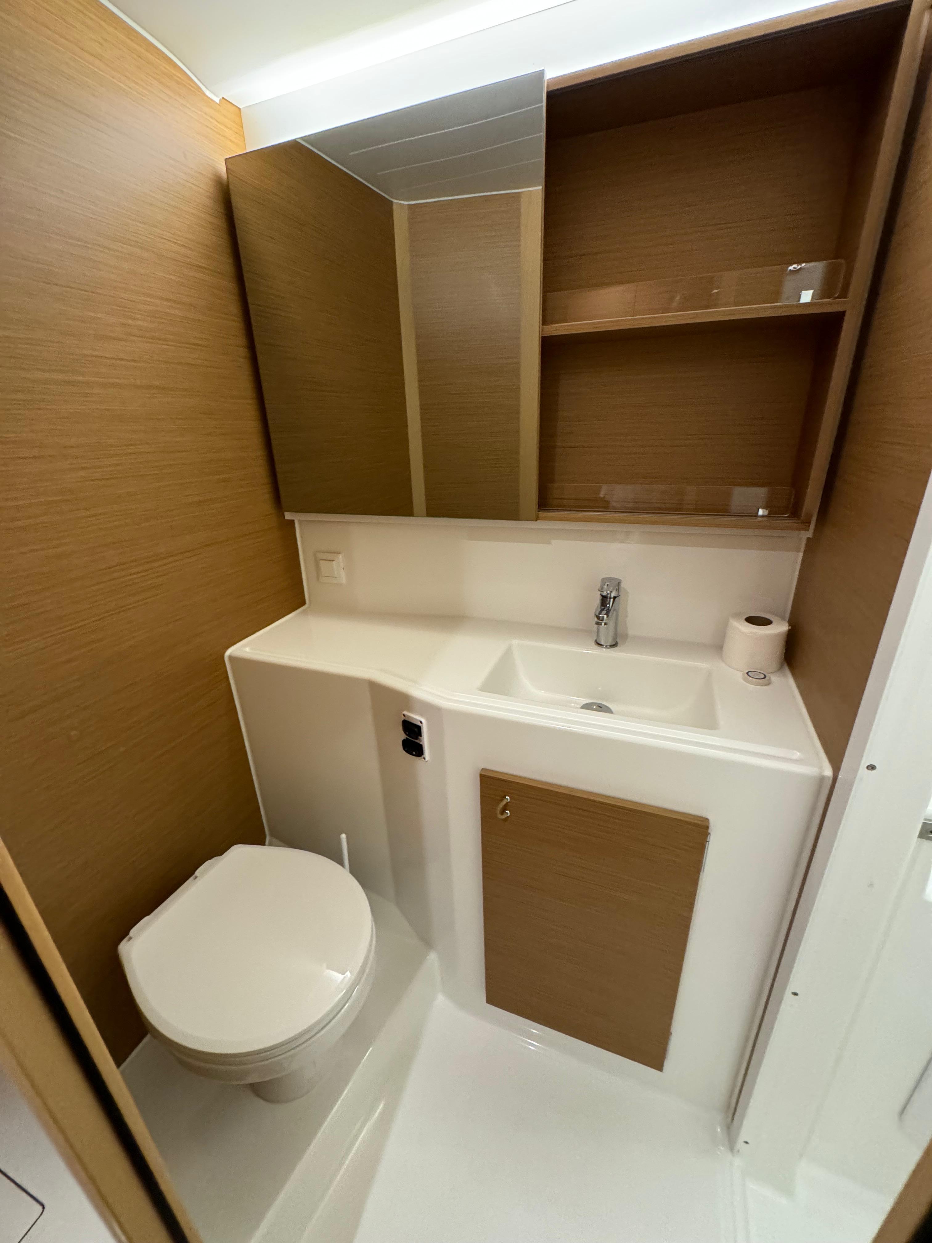 Excess 14 - 4 + 2 cab., picture 9