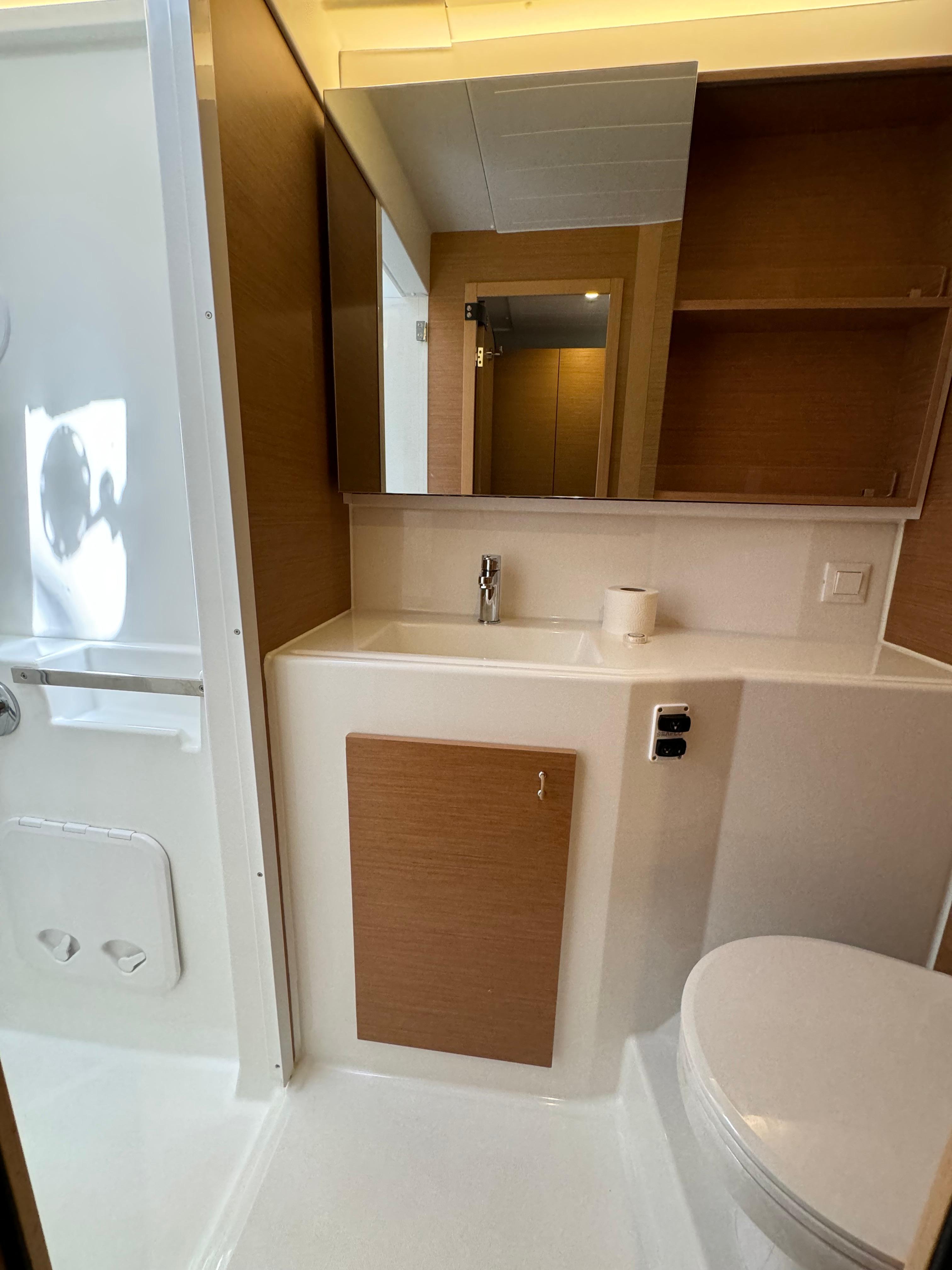 Excess 14 - 4 + 2 cab., picture 5