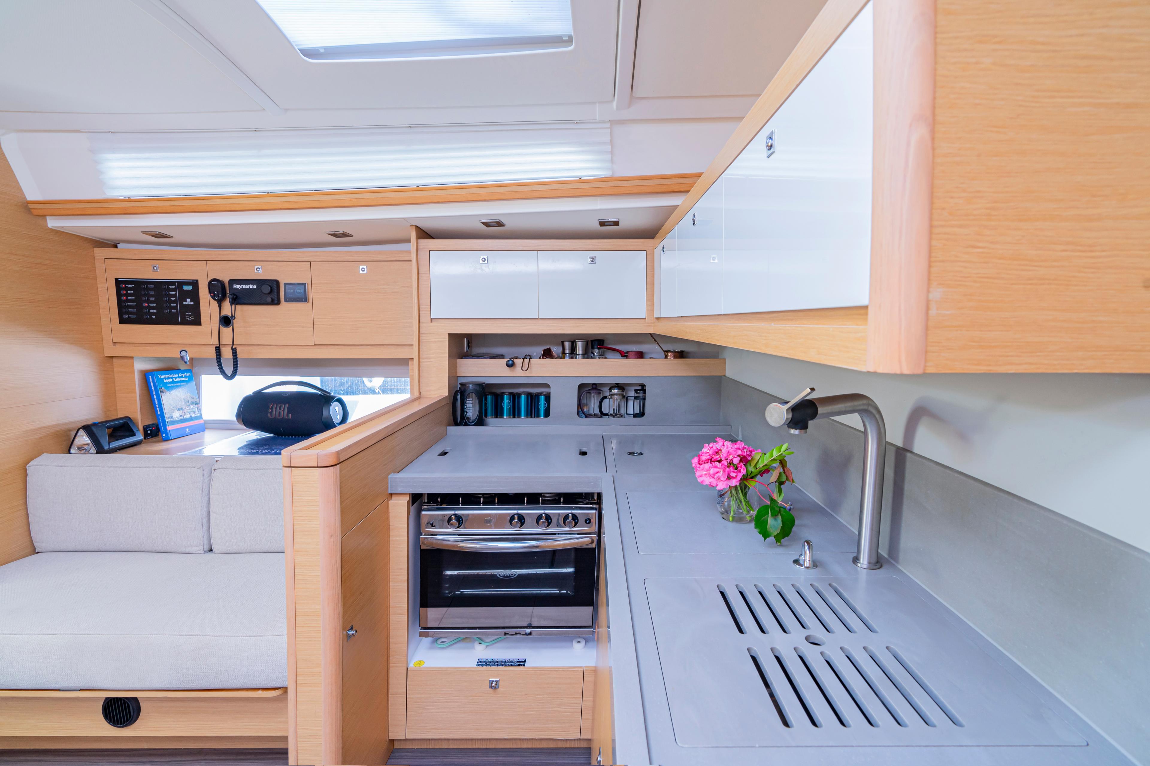 Dufour 470 - 3 cab., picture 14