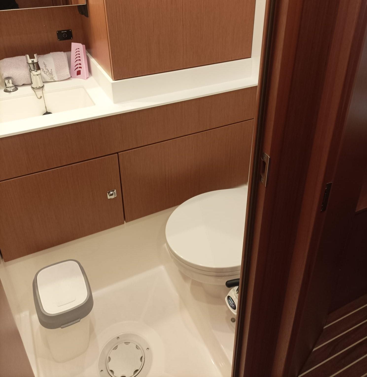 Bavaria C50 - 5 + 1 cab., picture 25