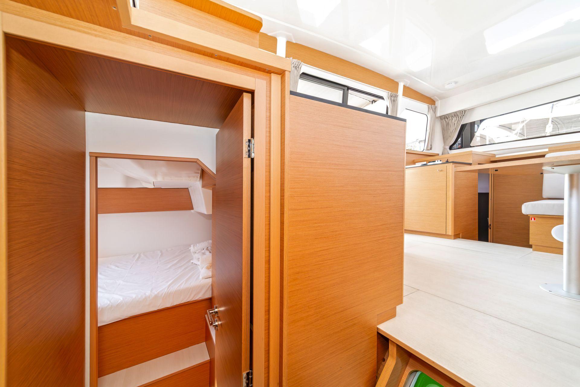 Excess 11 - 4 + 1 + 1 cab., picture 20