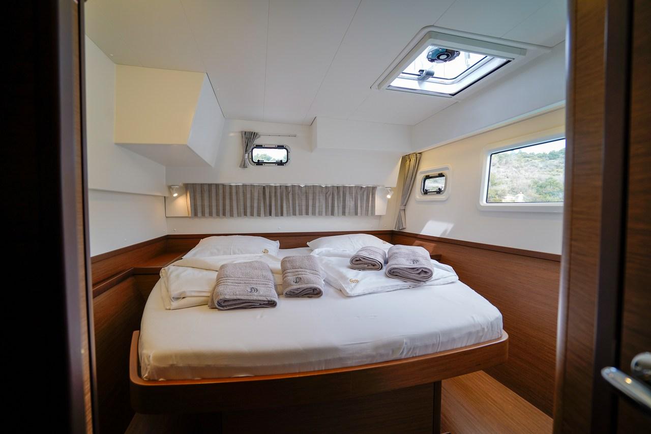 Lagoon 42 - 4 + 2 cab., picture 23