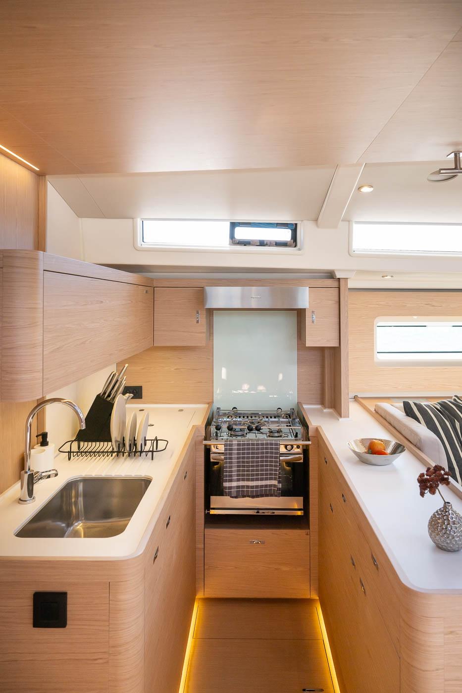 Oceanis 60 - 3 + 1 cab., picture 19