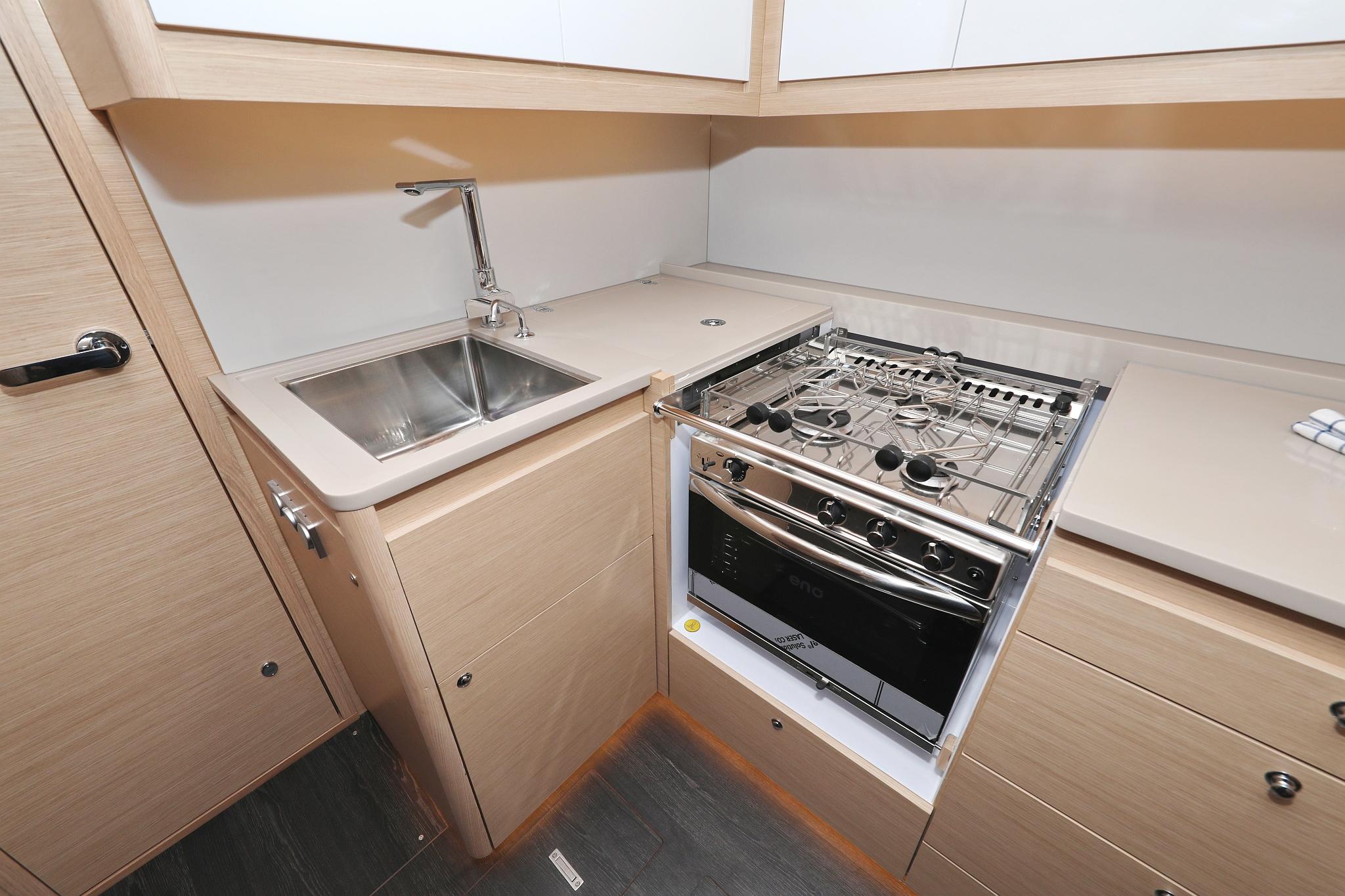 Dufour 470 - 4 cab., picture 44