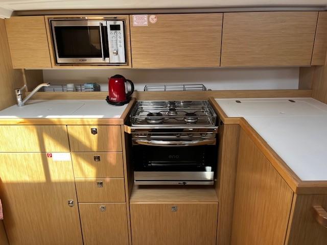 Bavaria C42, picture 8