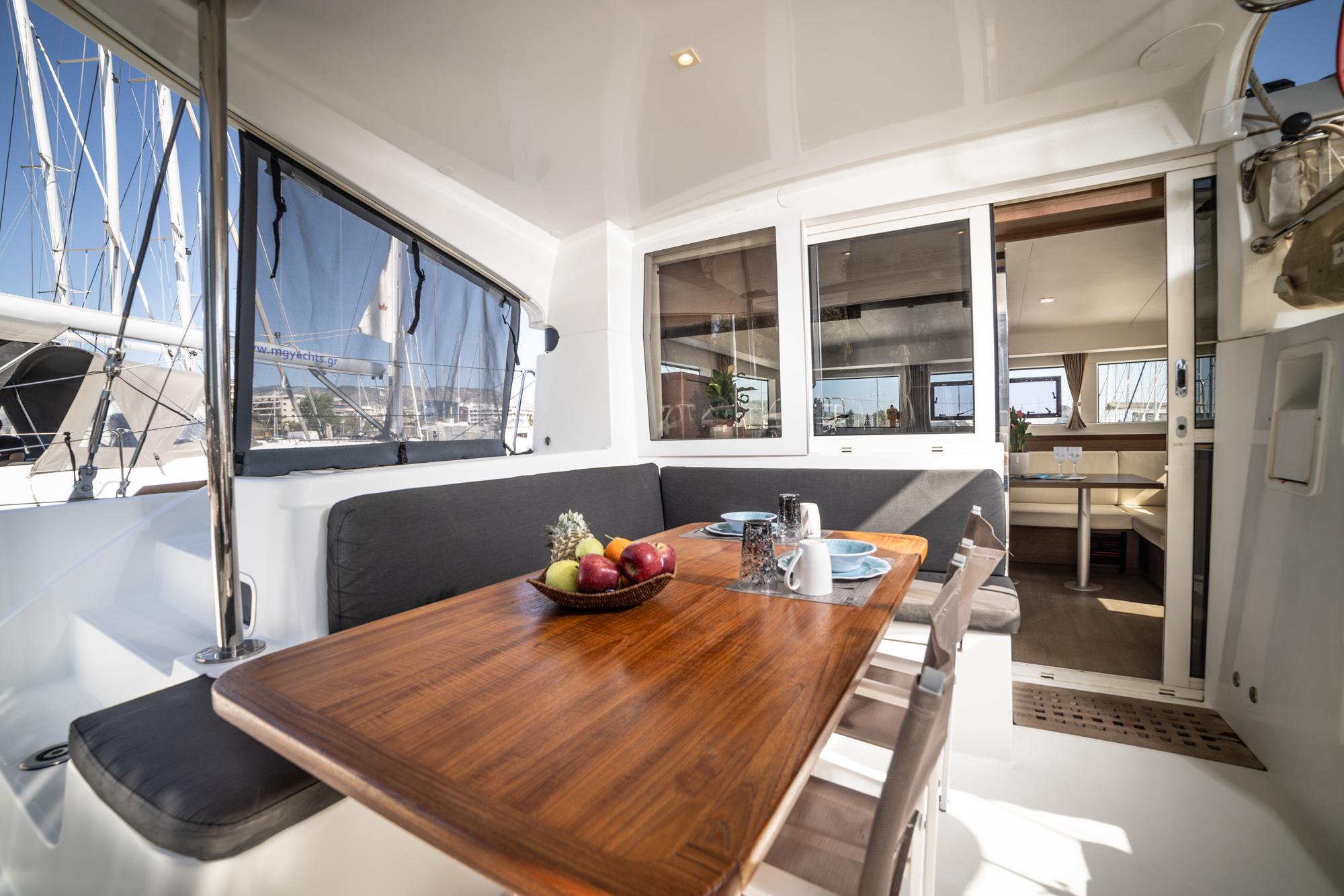 Lagoon 40 - 4 + 2 cab, picture 7