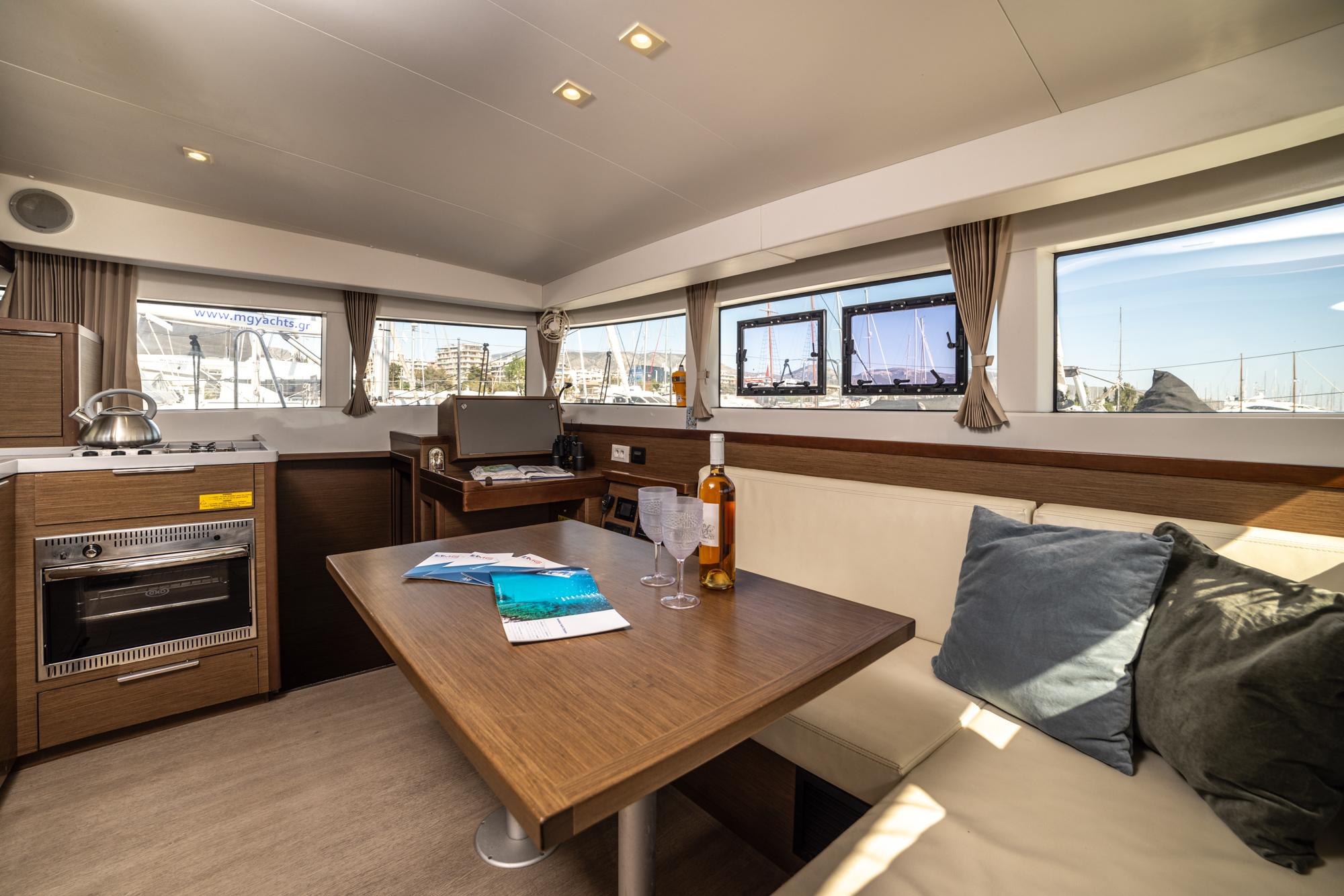 Lagoon 40 - 4 + 2 cab, picture 13