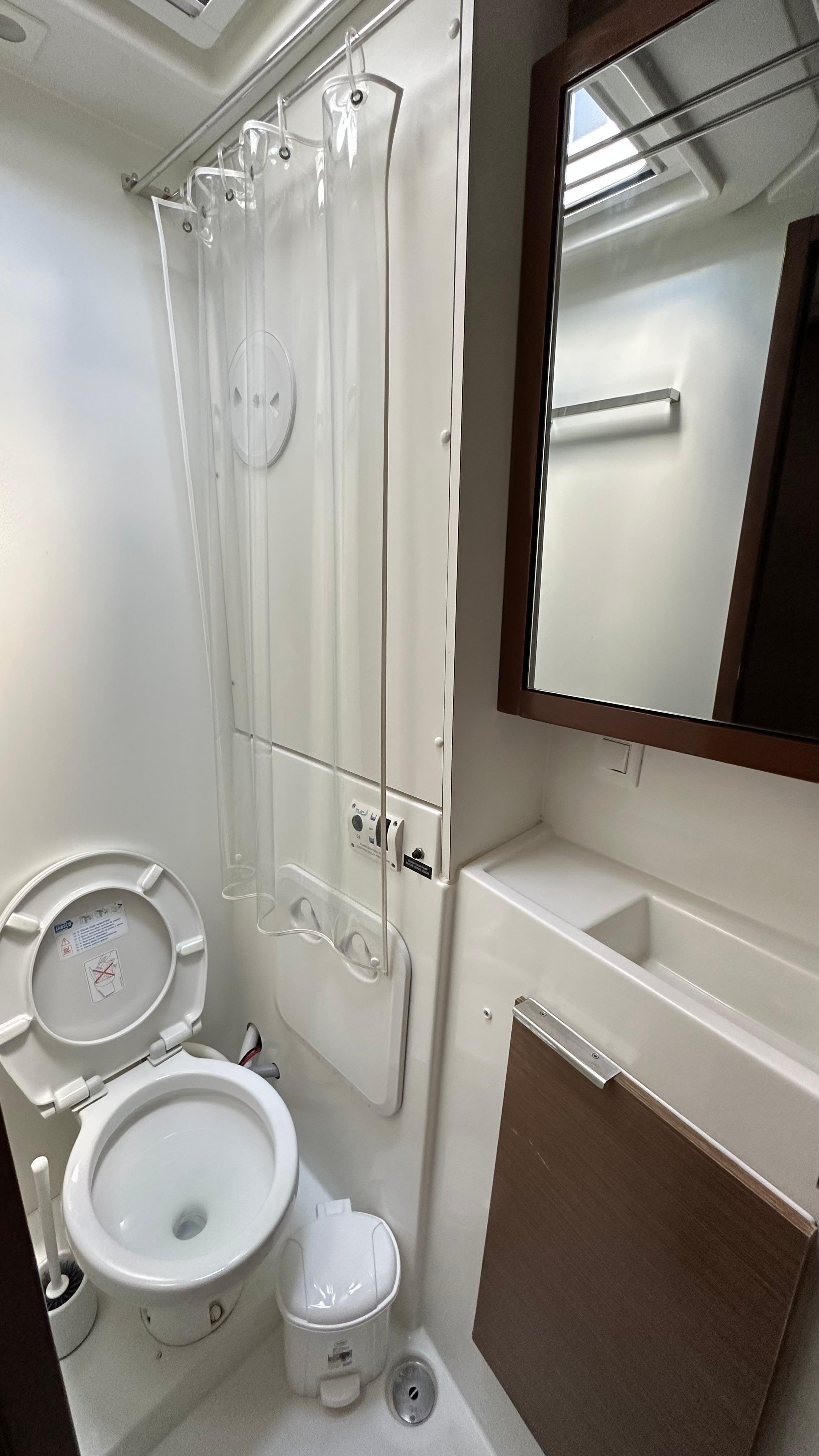 Lagoon 40 - 4 + 2 cab, picture 23