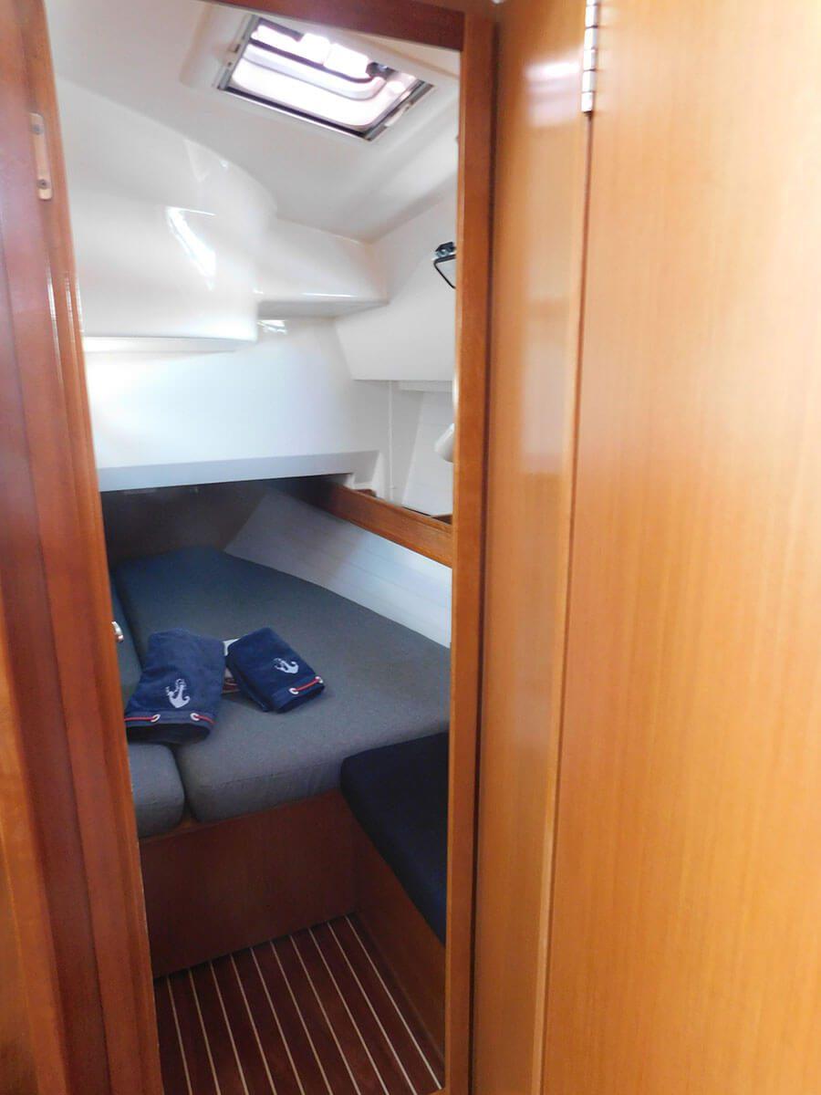 Bavaria Cruiser 36, picture 13