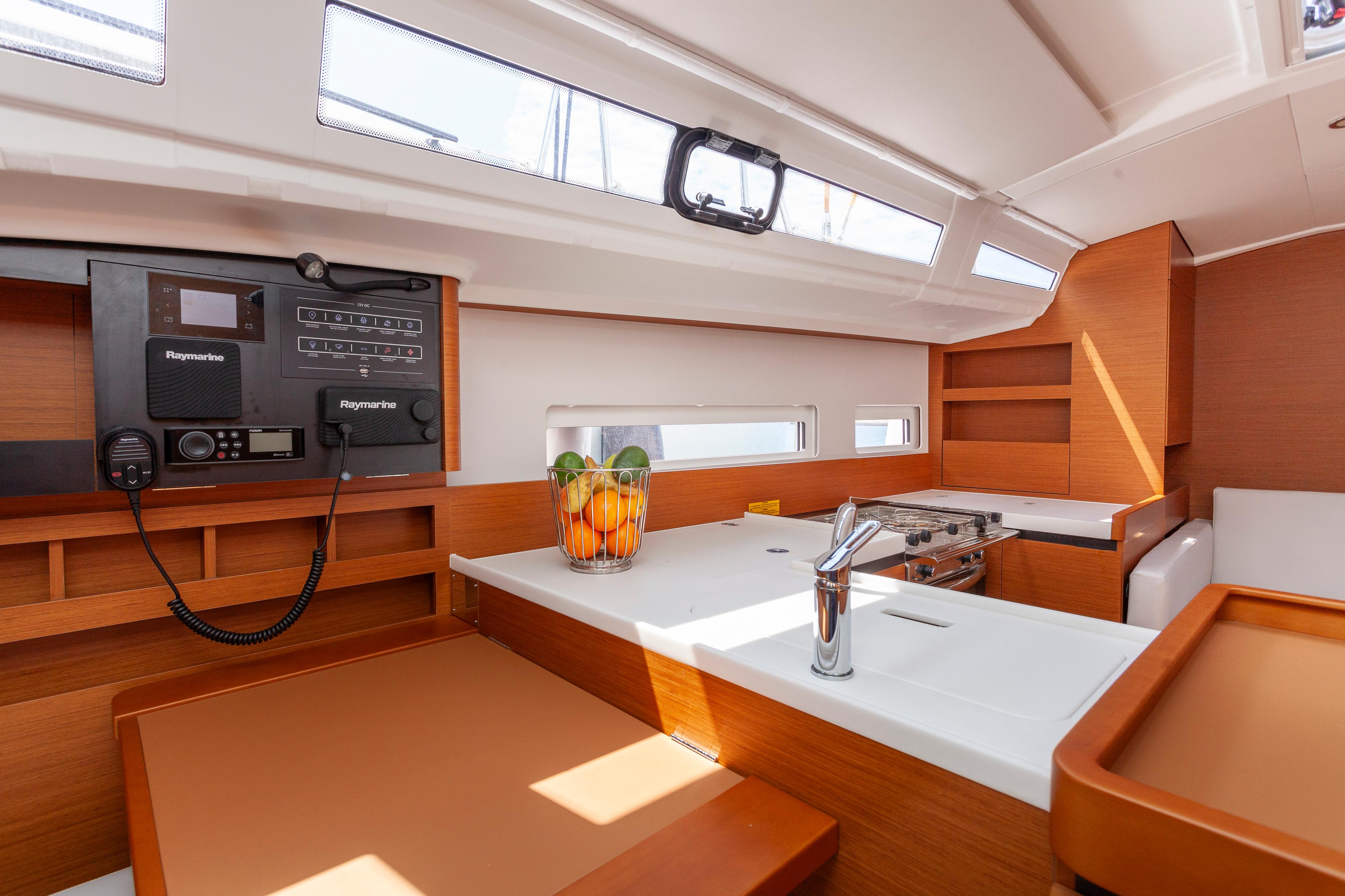 Sun Odyssey 410 - 3 cab., picture 5
