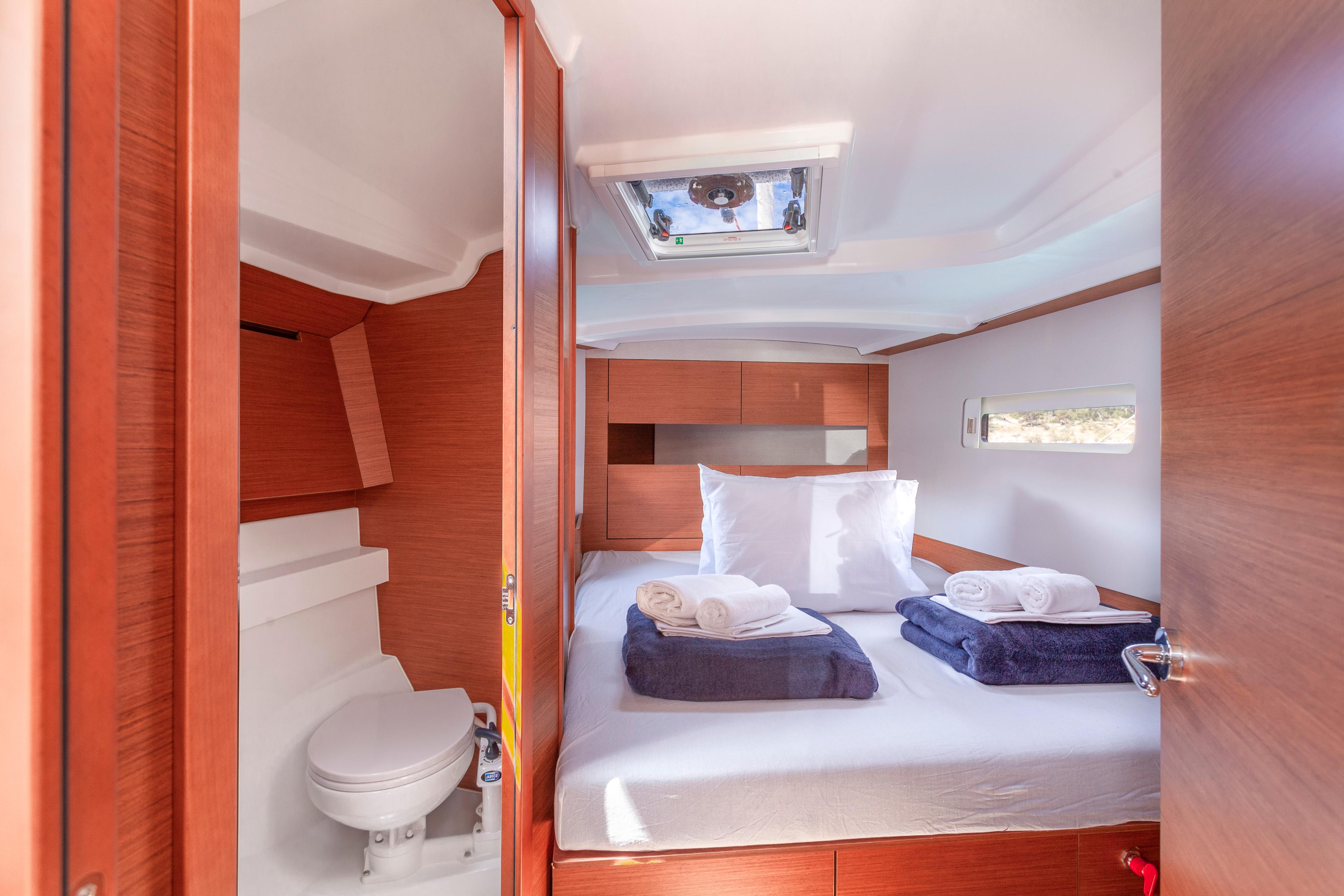 Sun Odyssey 410 - 3 cab., picture 9