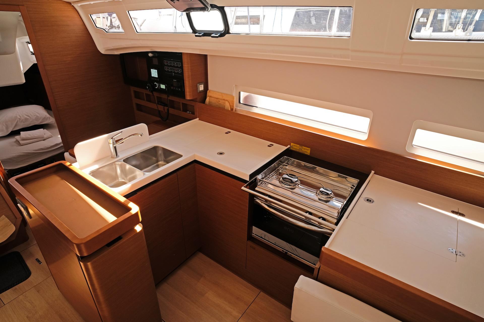 Sun Odyssey 410 - 3 cab., picture 16