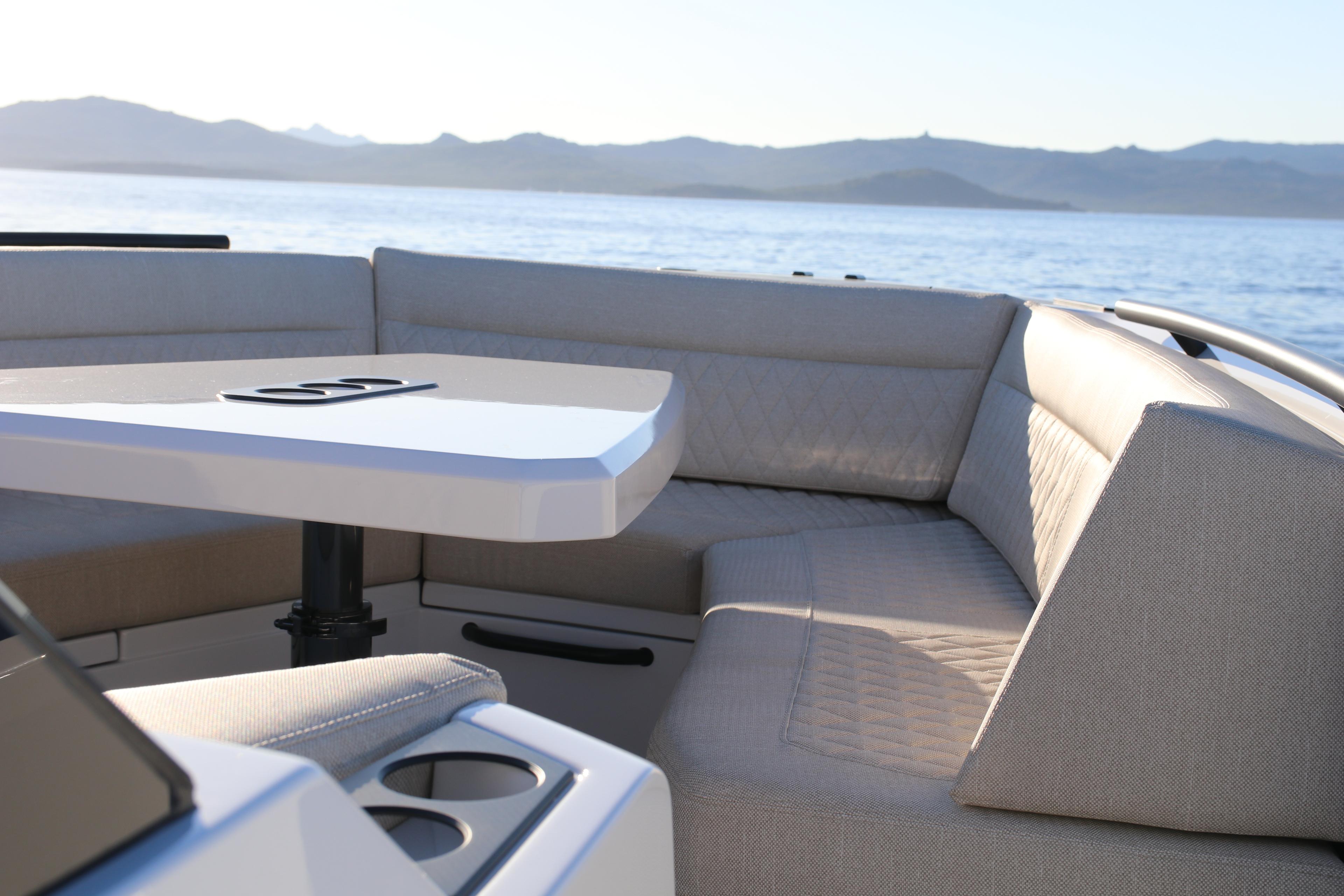 Vanquish VQ40 - Goldfinger, picture 10