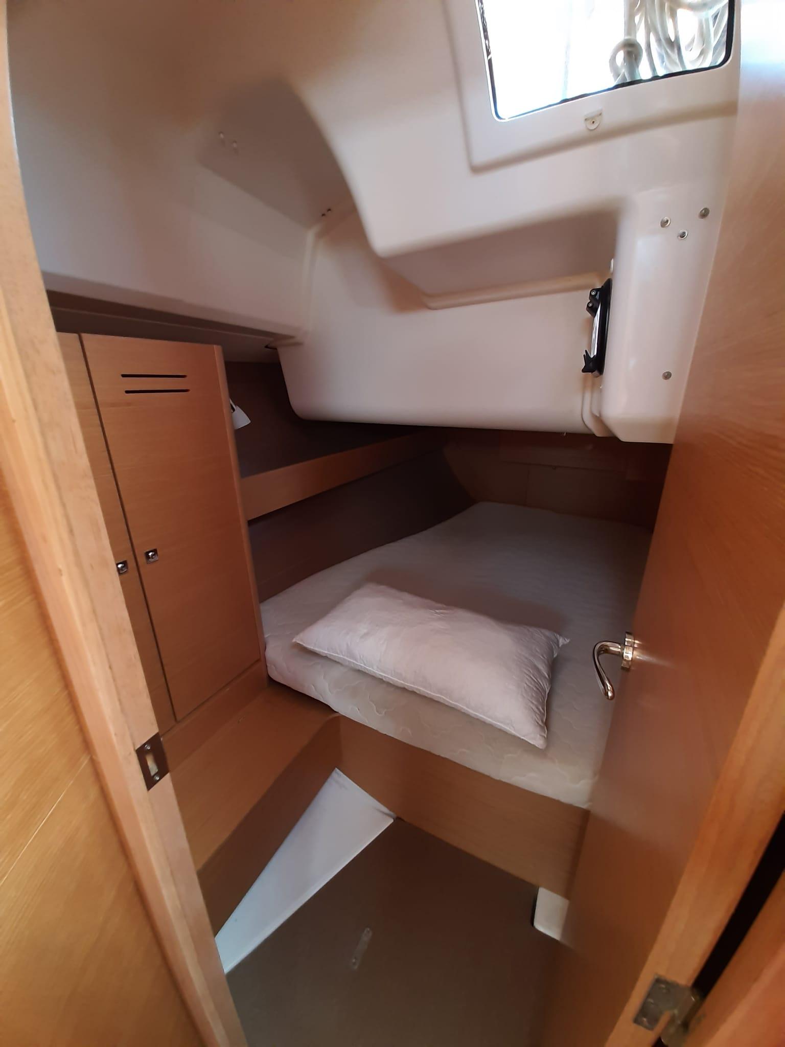 Dufour 382 GL, picture 9