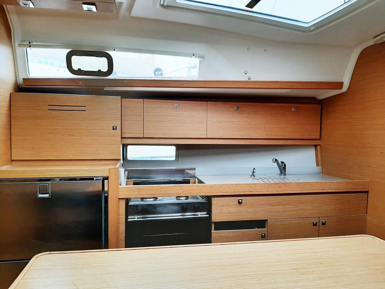 Dufour 382 GL, picture 9