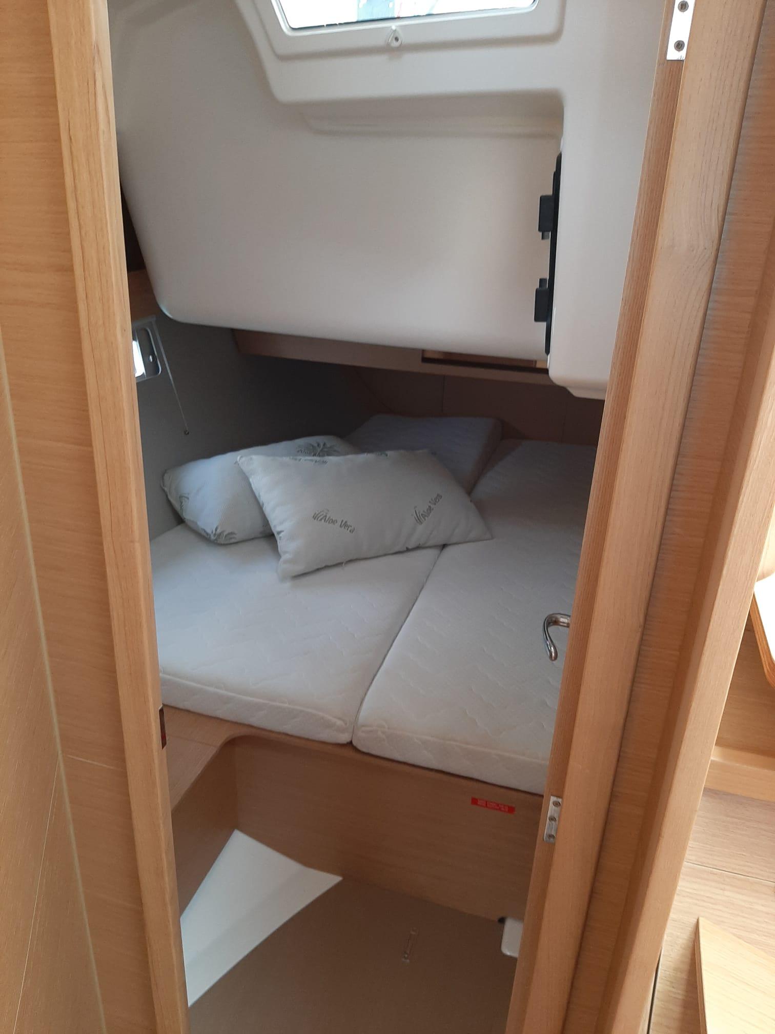 Dufour 390 GL, picture 10