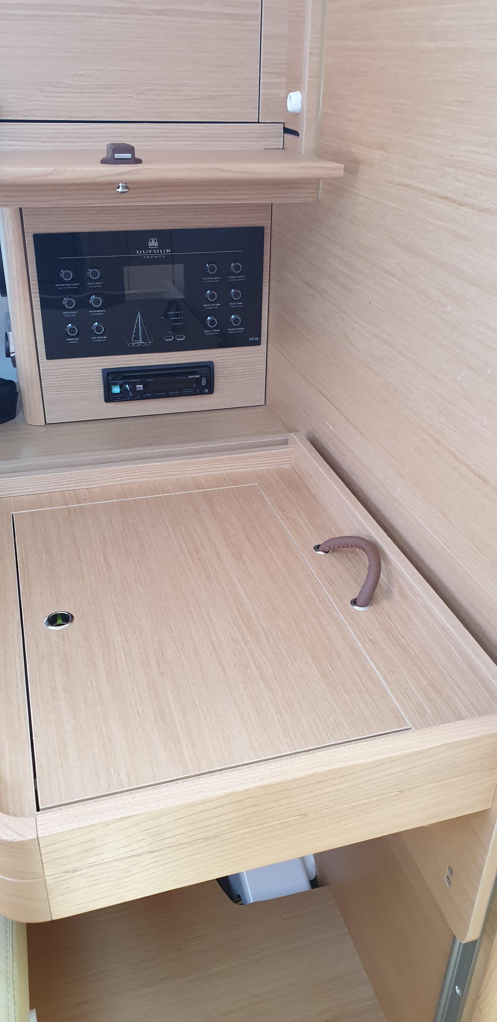 Dufour 390 GL, picture 9