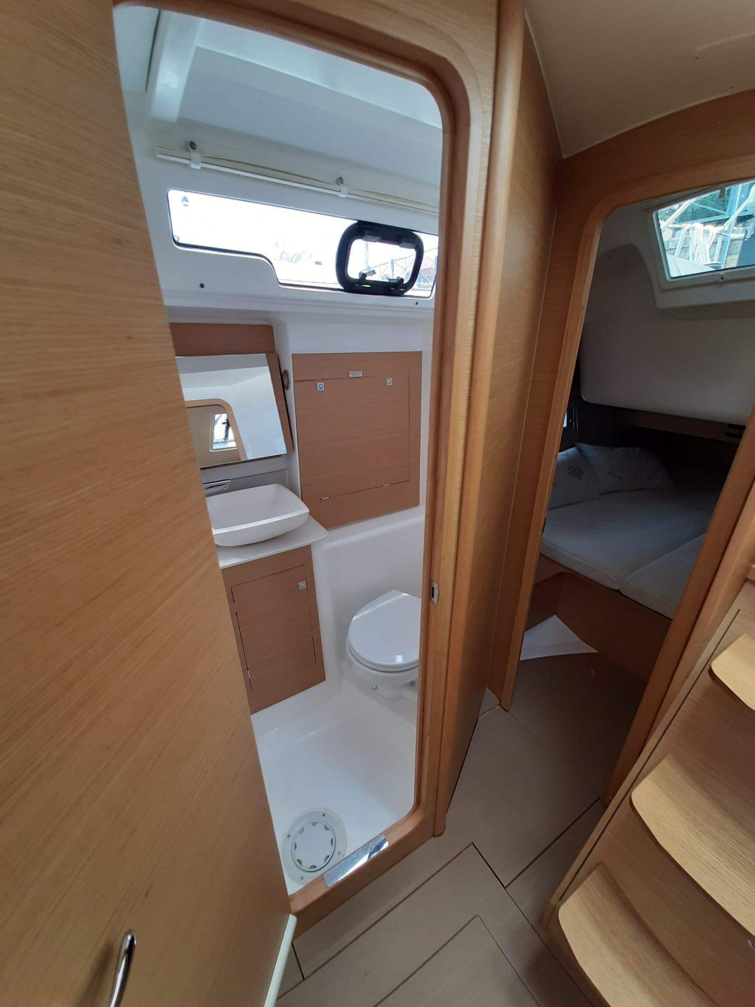 Dufour 390 GL, picture 16