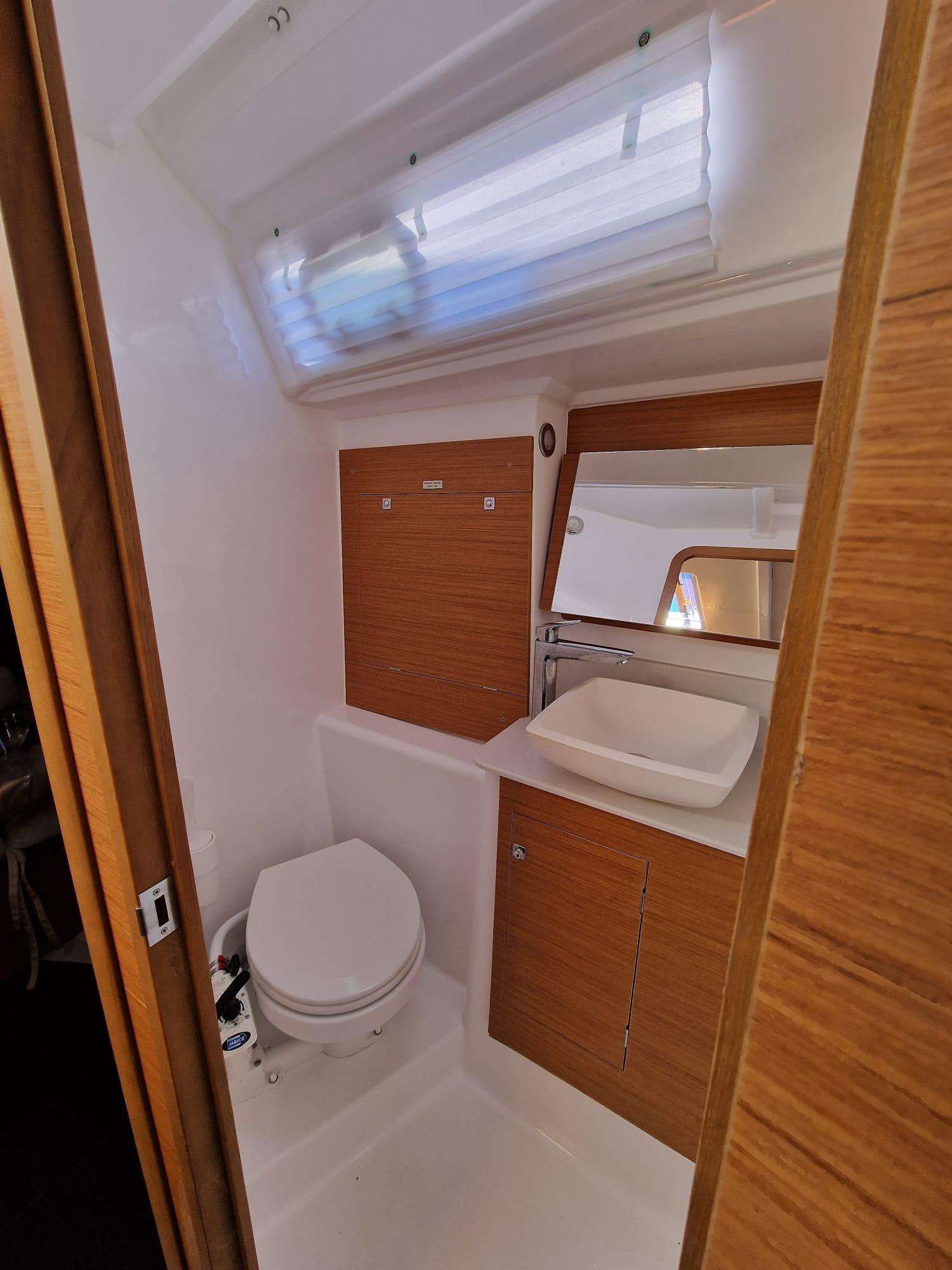 Dufour 390 GL, picture 11