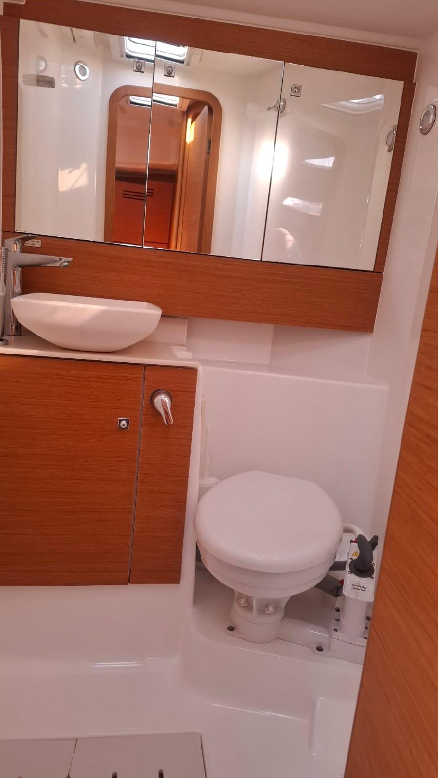 Dufour 430 GL, picture 13