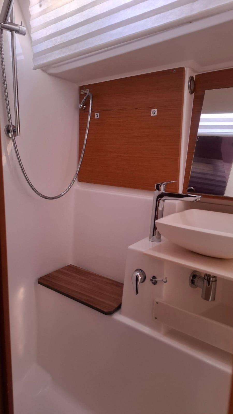 Dufour 430 GL, picture 12