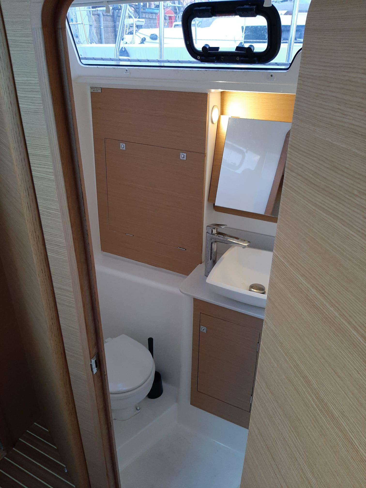 Dufour 460 GL, picture 10