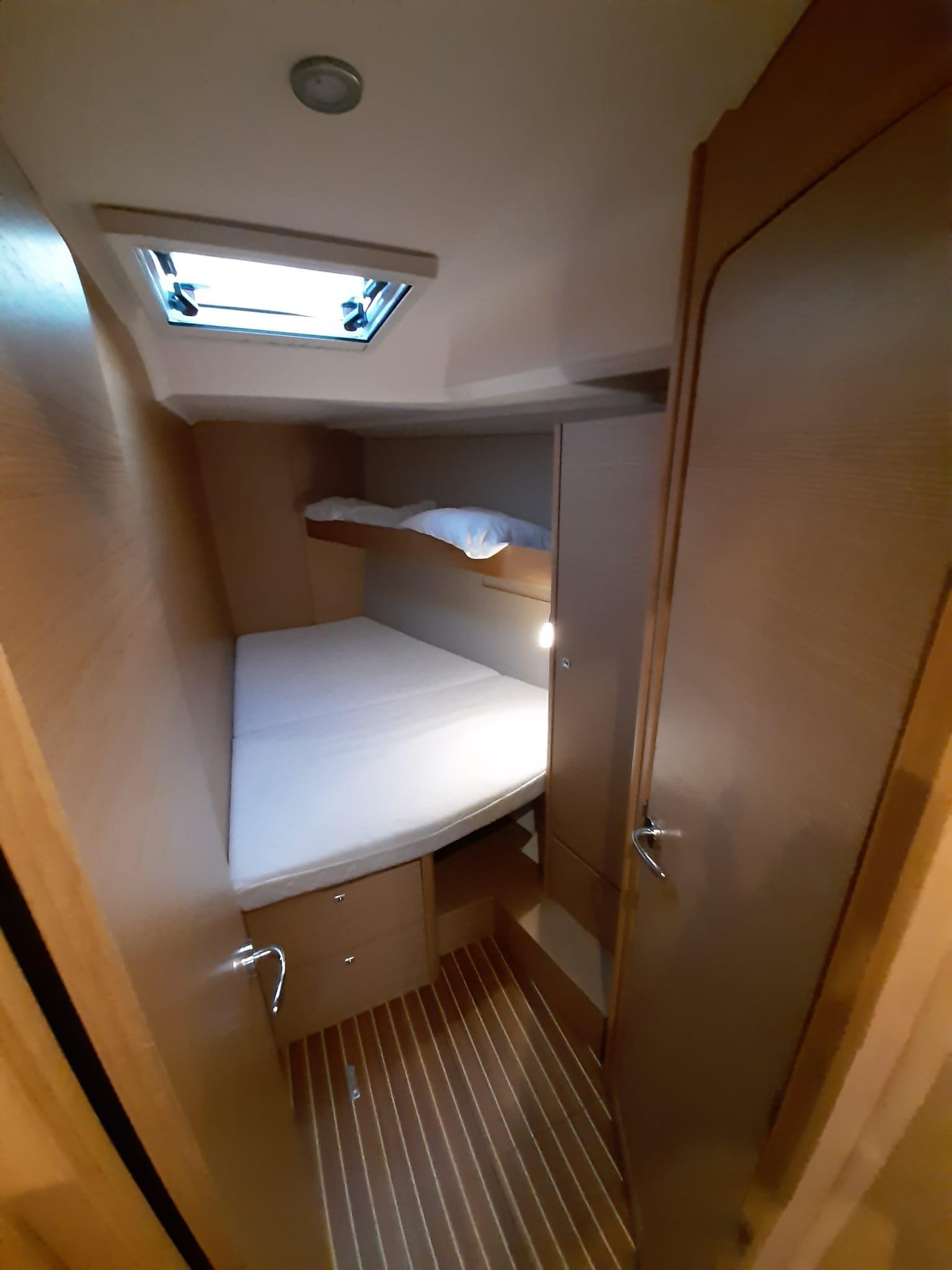 Dufour 460 GL, picture 8