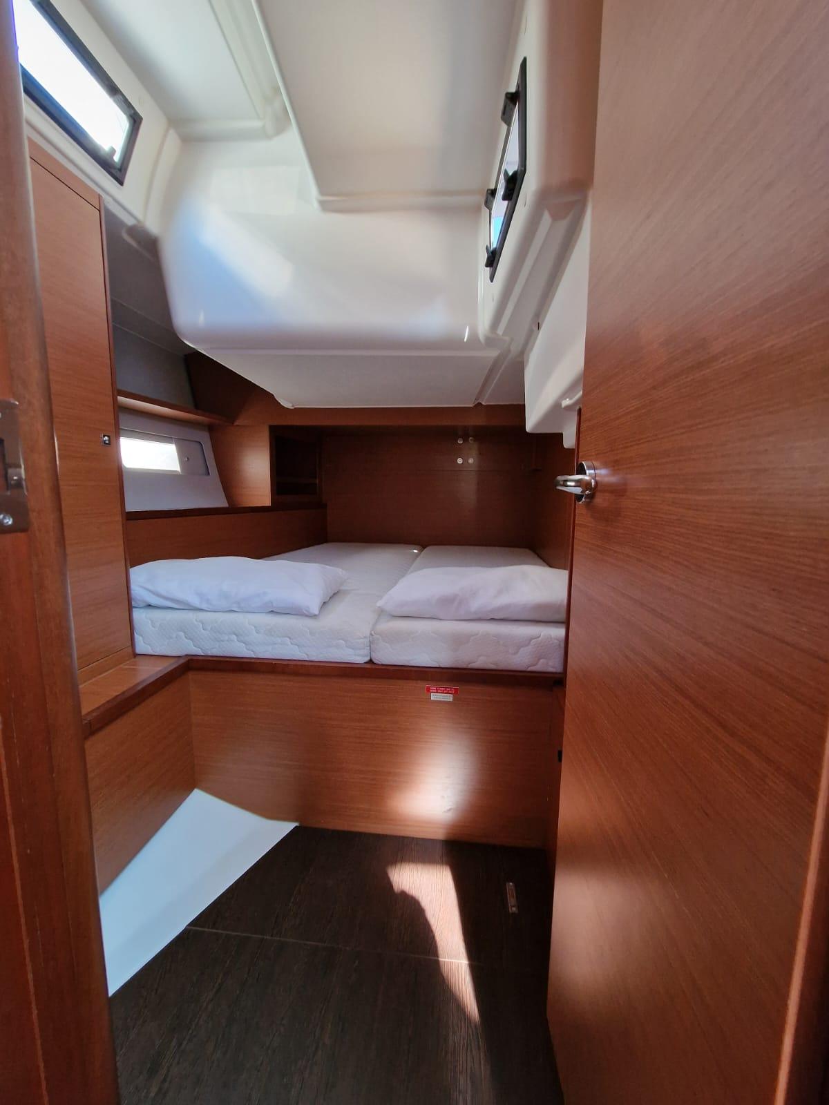 Dufour 530, picture 8