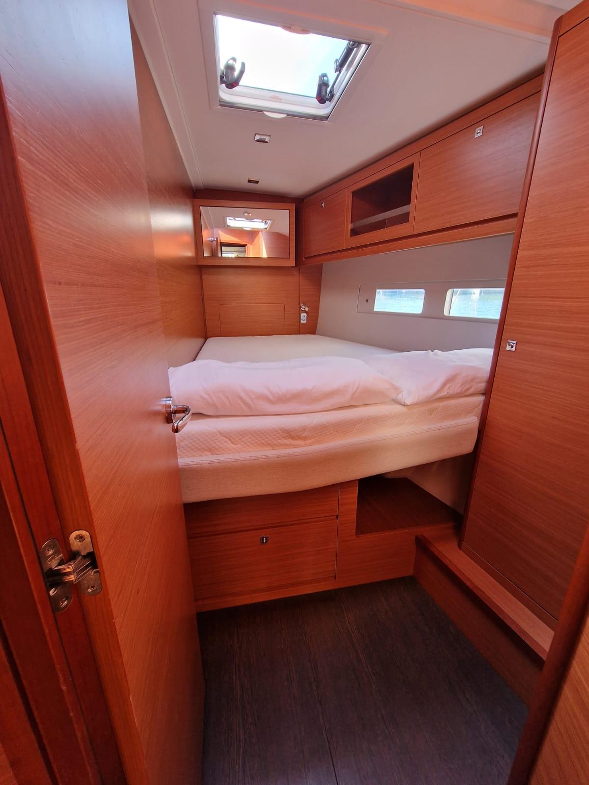 Dufour 530, picture 9