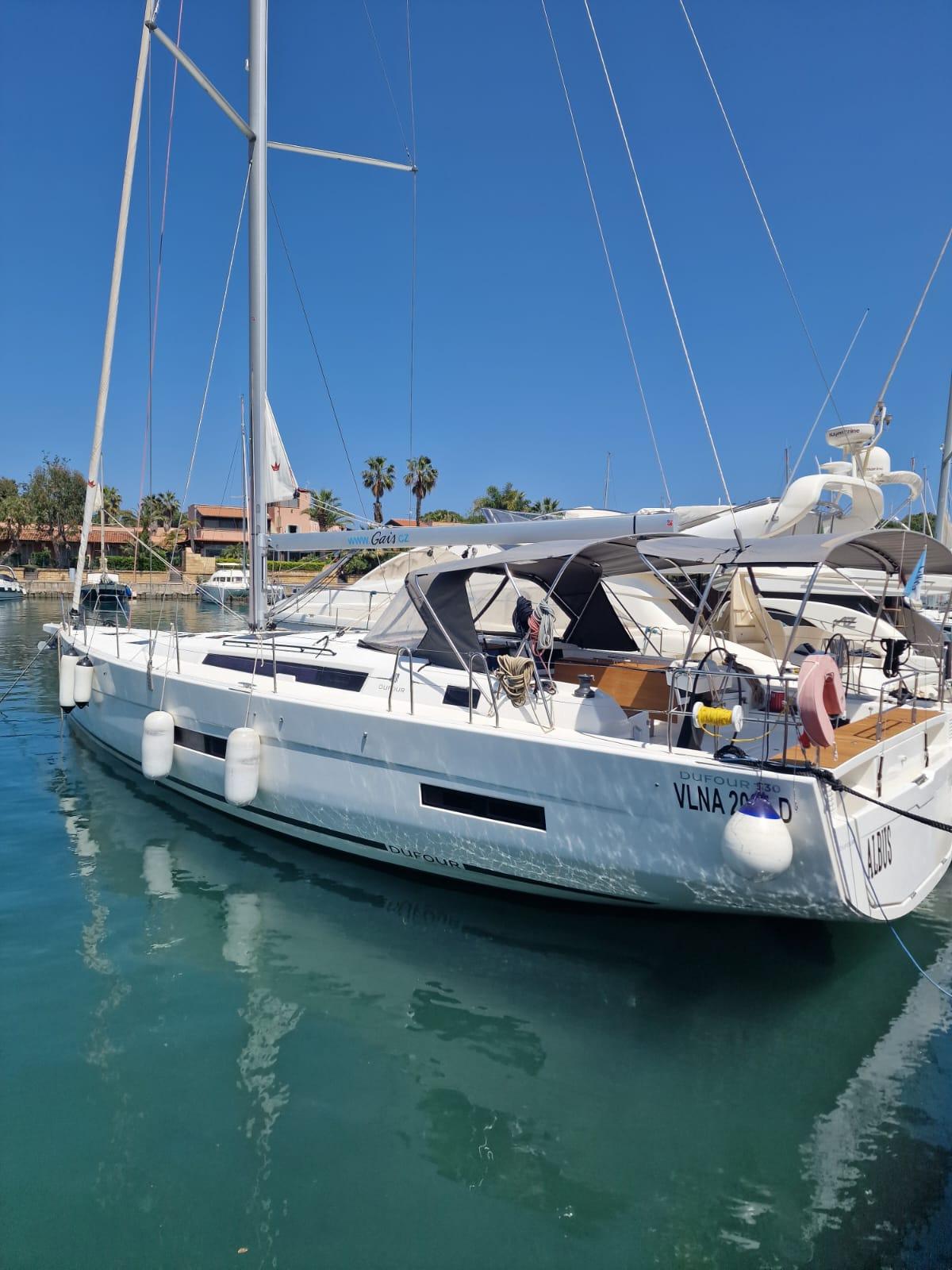 Dufour 530, picture 3