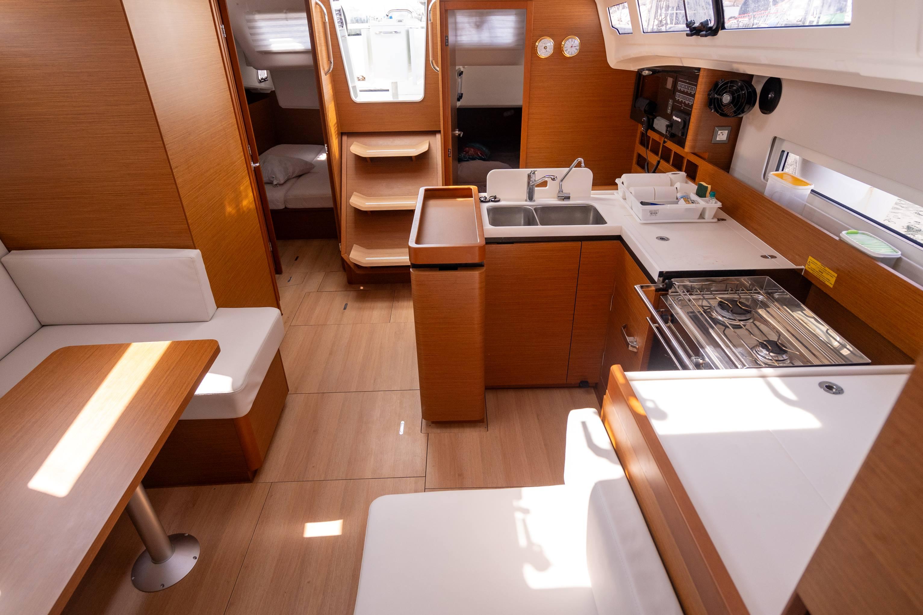 Sun Odyssey 410 - 3 cab., picture 9