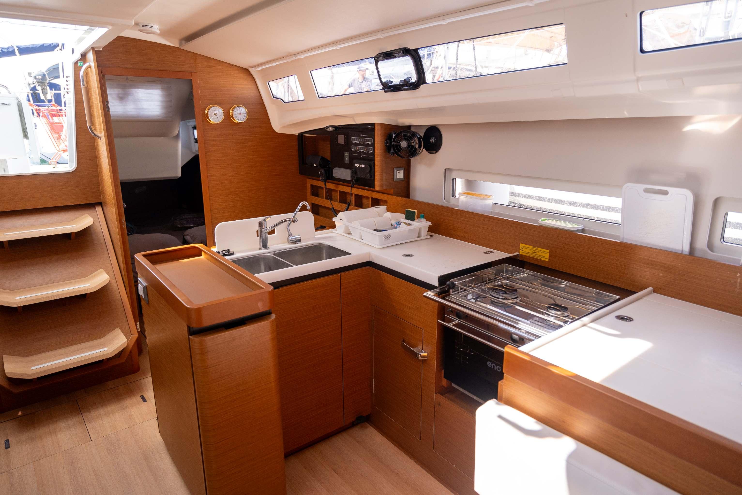 Sun Odyssey 410 - 3 cab., picture 8