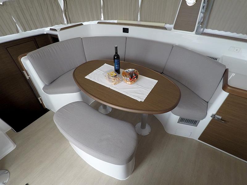 Lagoon 380 - 4 + 2 cab., picture 15