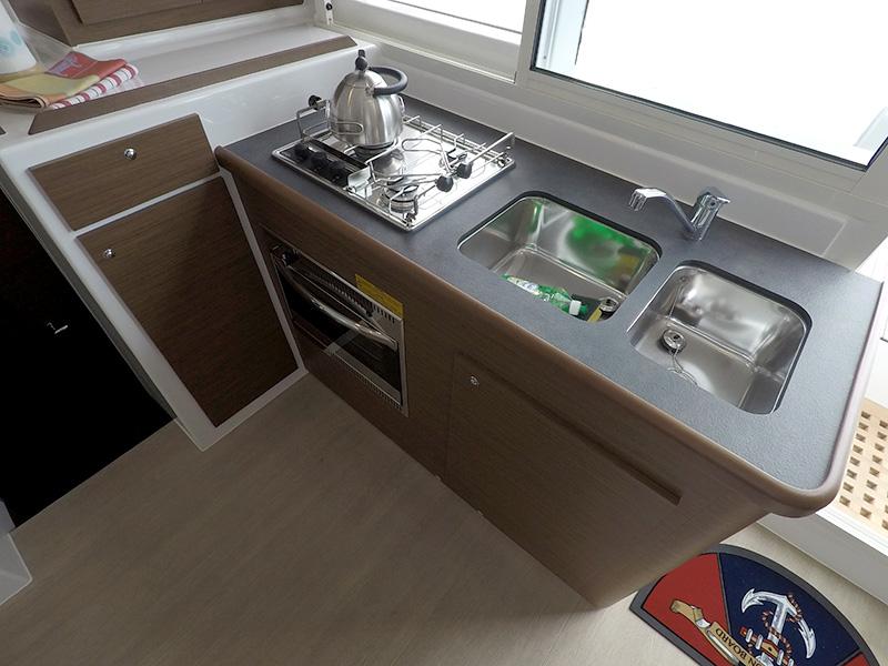 Lagoon 380 - 4 + 2 cab., picture 16