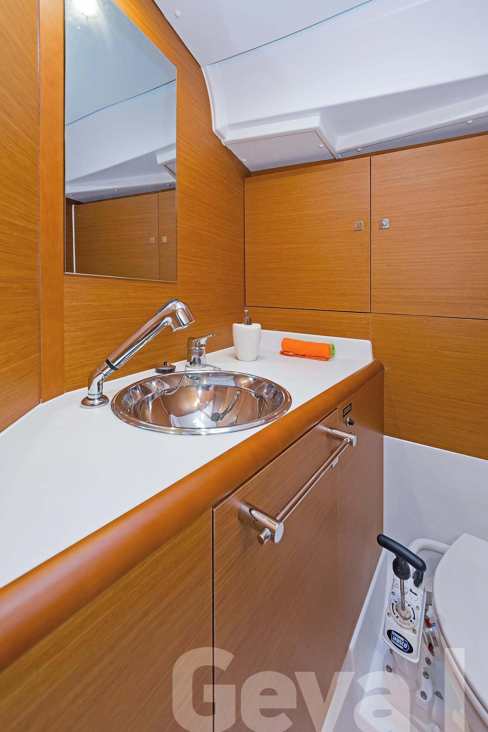 Sun Odyssey 419 - 3 cab., picture 18