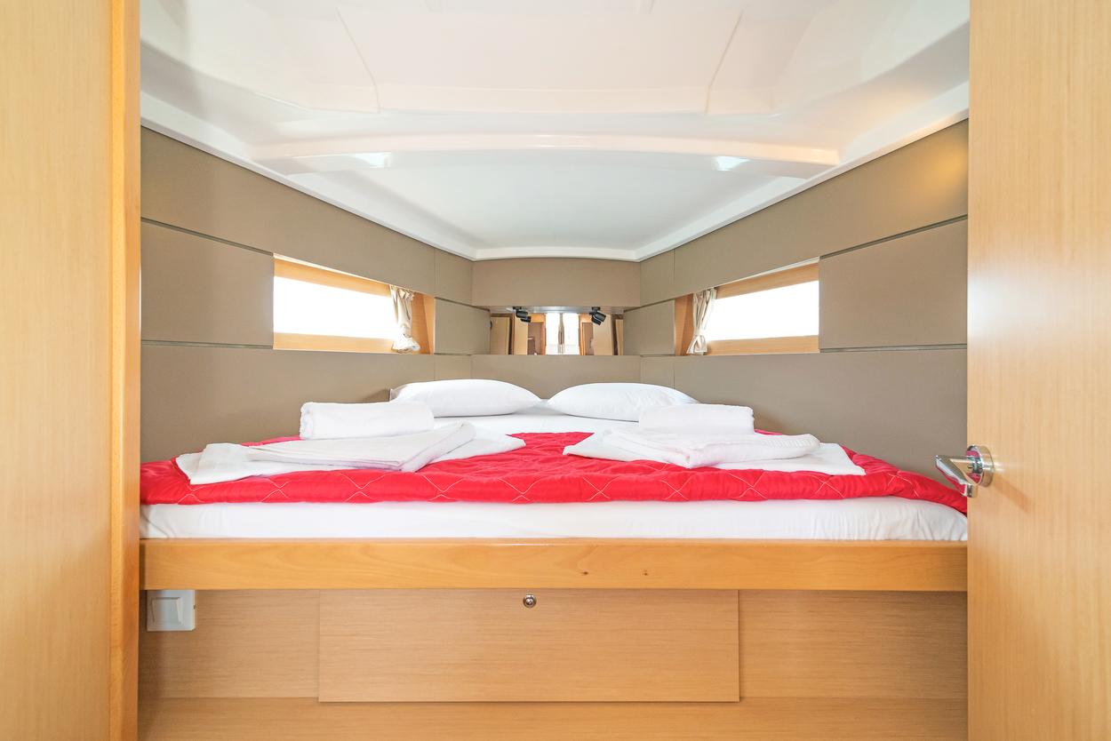 Oceanis 38.1, picture 14