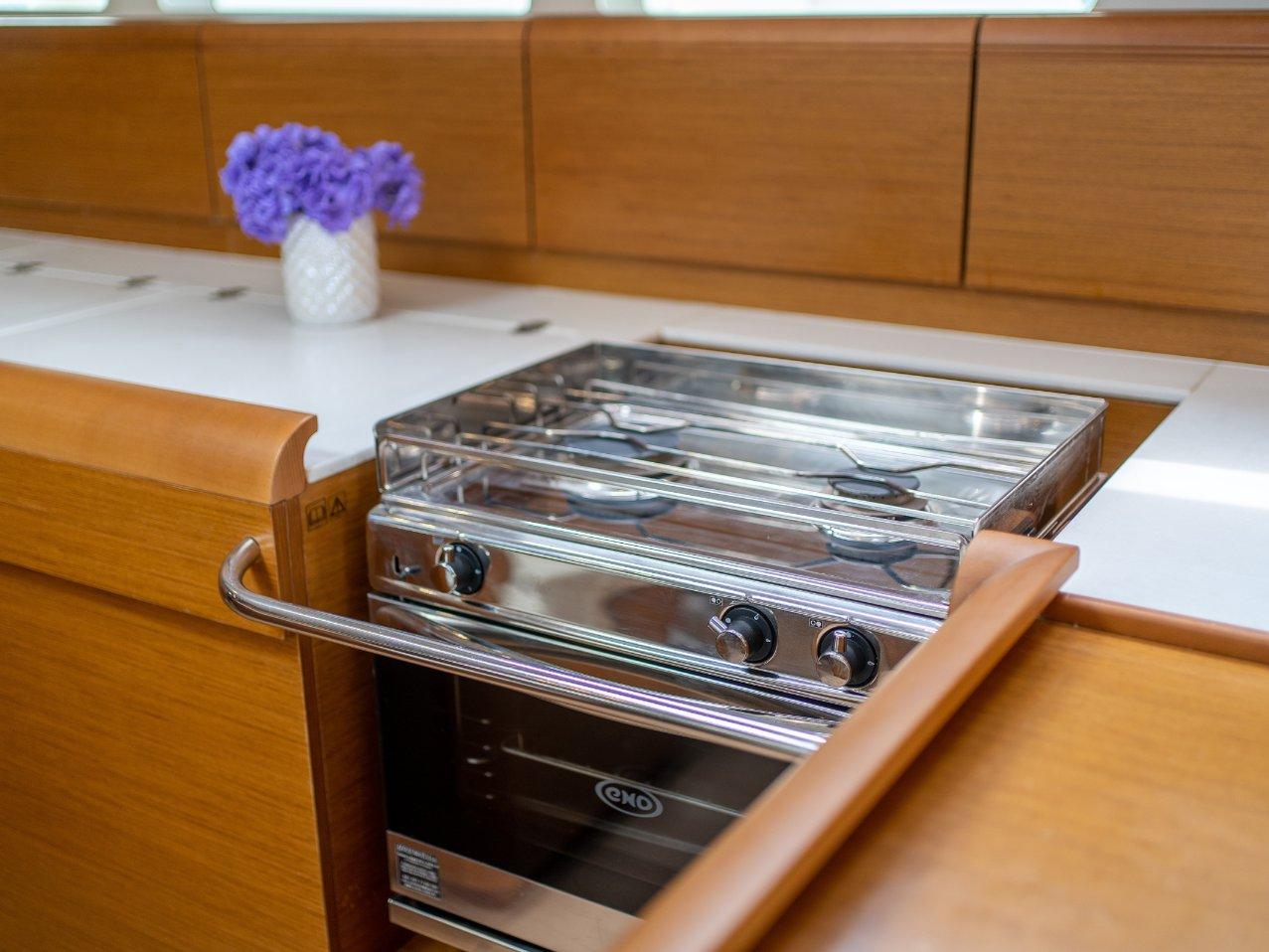 Sun Odyssey 519 - 5 cab., picture 11