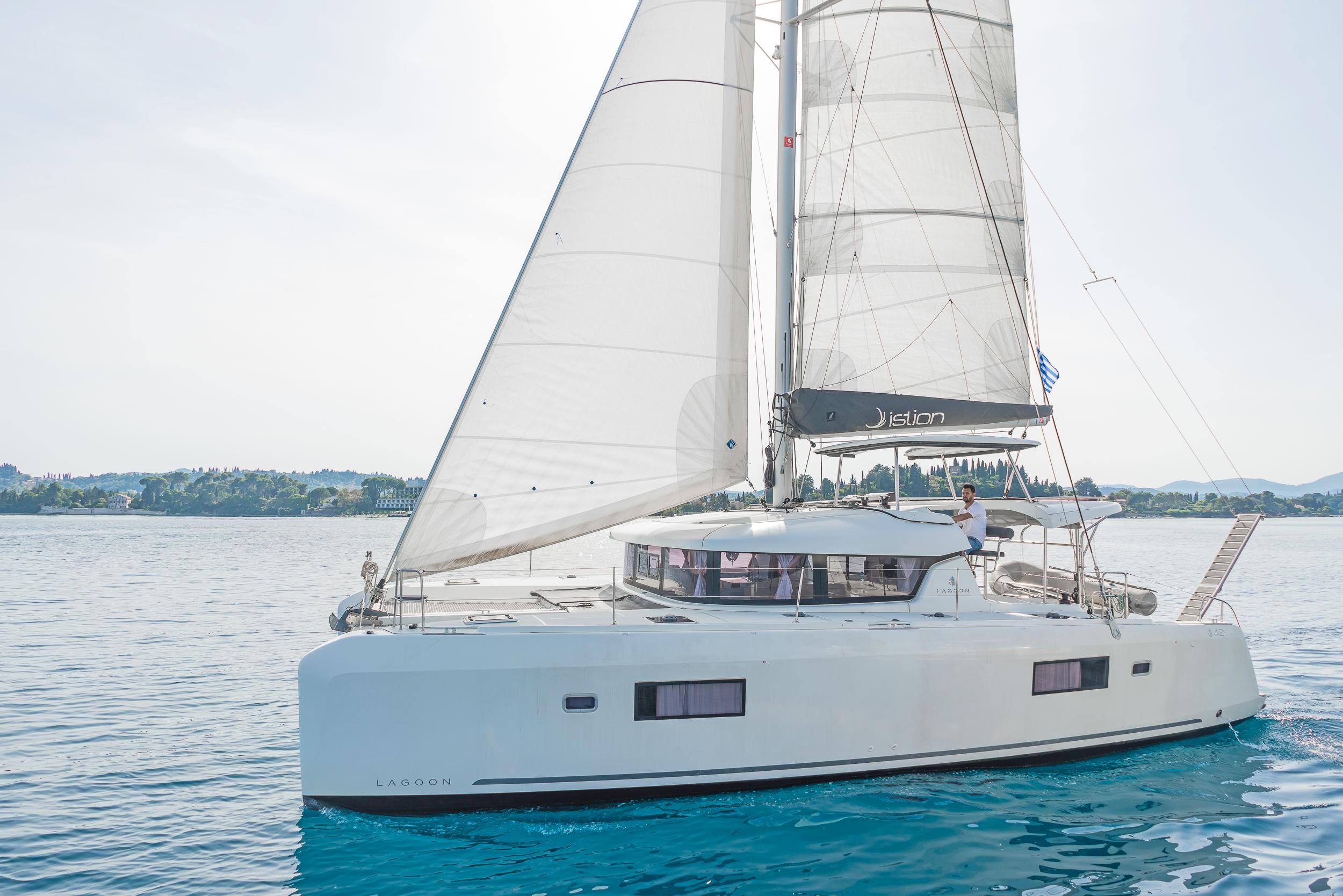 Lagoon 42 - 4 + 2 cab., picture 5