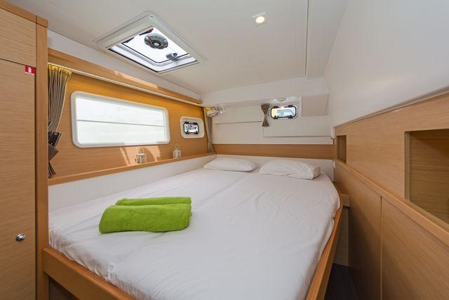 Lagoon 400 S2 - 4 + 2 cab., picture 8