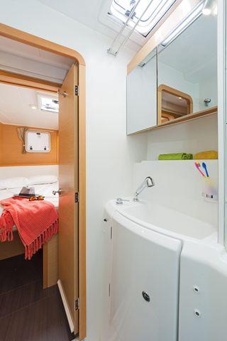 Lagoon 400 S2 - 4 + 2 cab., picture 12