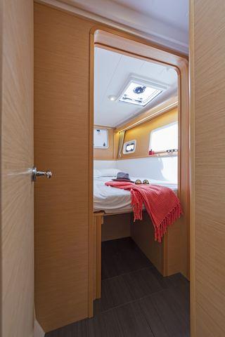 Lagoon 400 S2 - 4 + 2 cab., picture 10