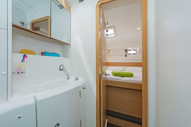 Lagoon 400 S2 - 4 + 2 cab., picture 6