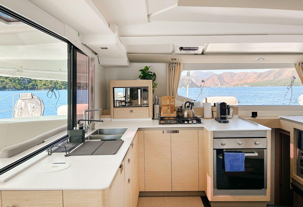 Fountaine Pajot Tanna 47 - 5 + 1 cab., picture 17