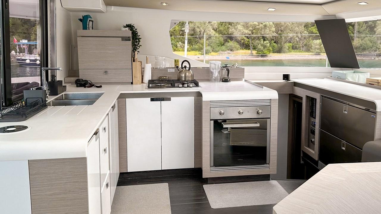 Fountaine Pajot Tanna 47 - 5 + 1 cab., picture 18