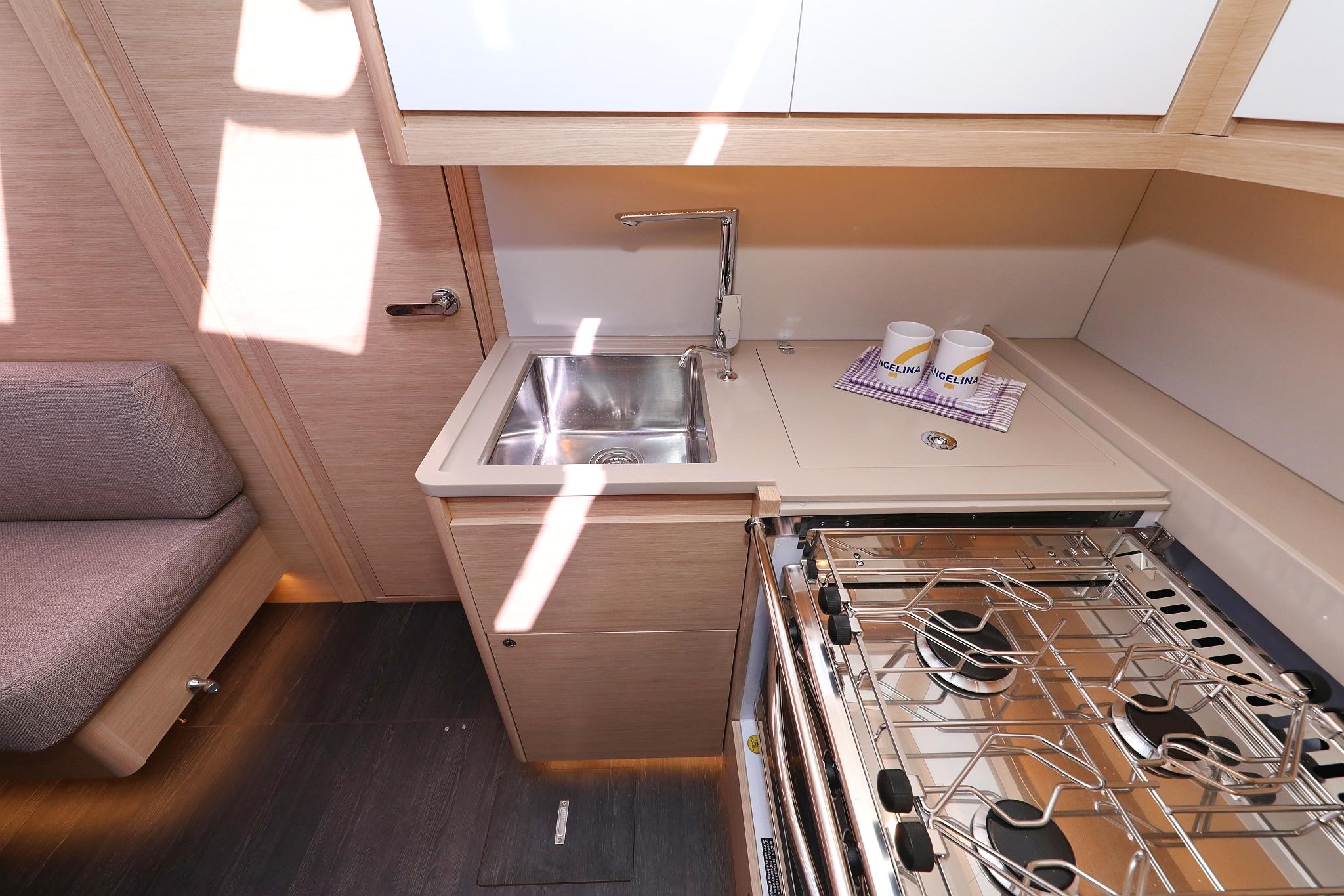 Dufour 470 - 5 cab., picture 21