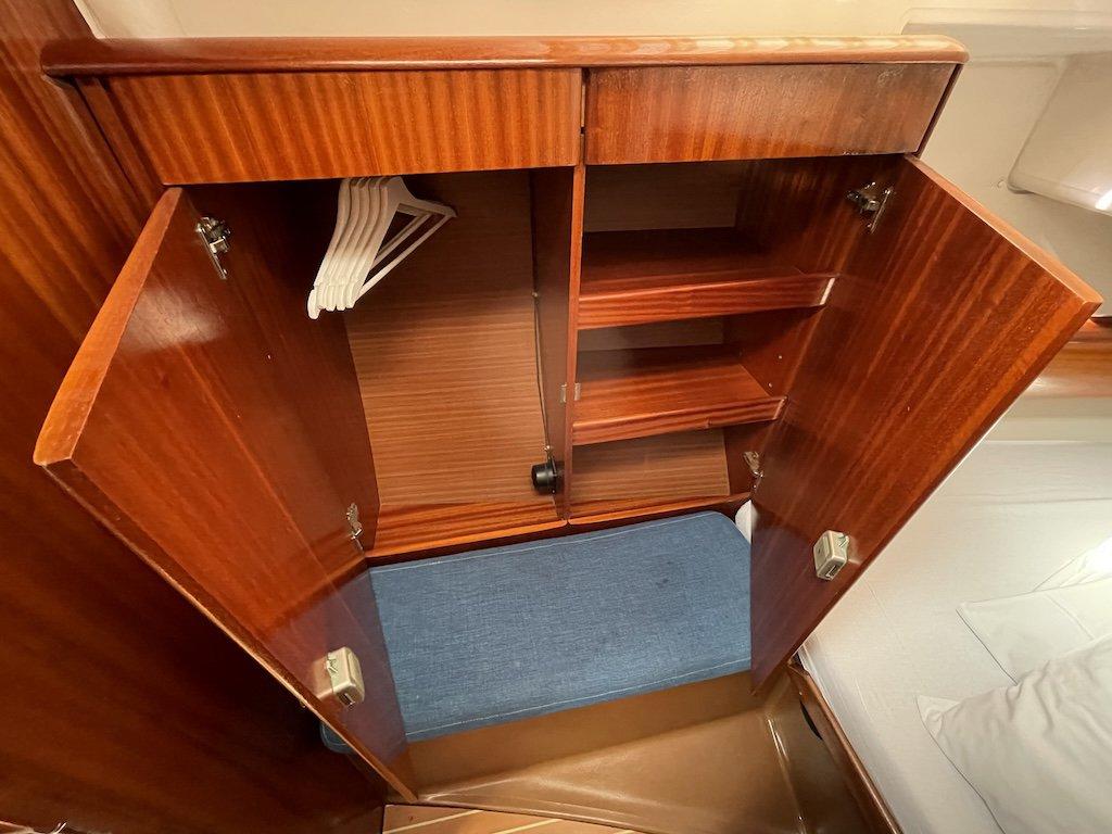 Bavaria 44, picture 22