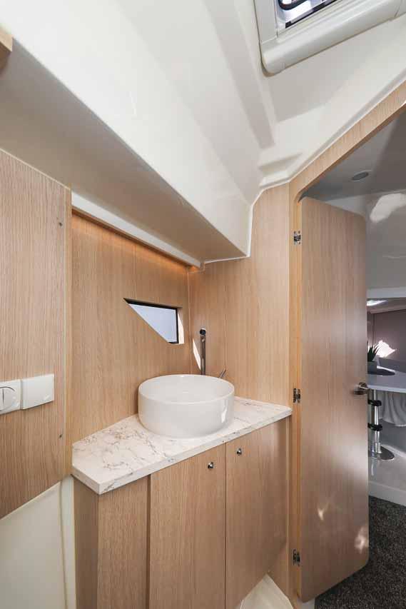 Nuva M9 Cabin - Planac, picture 18