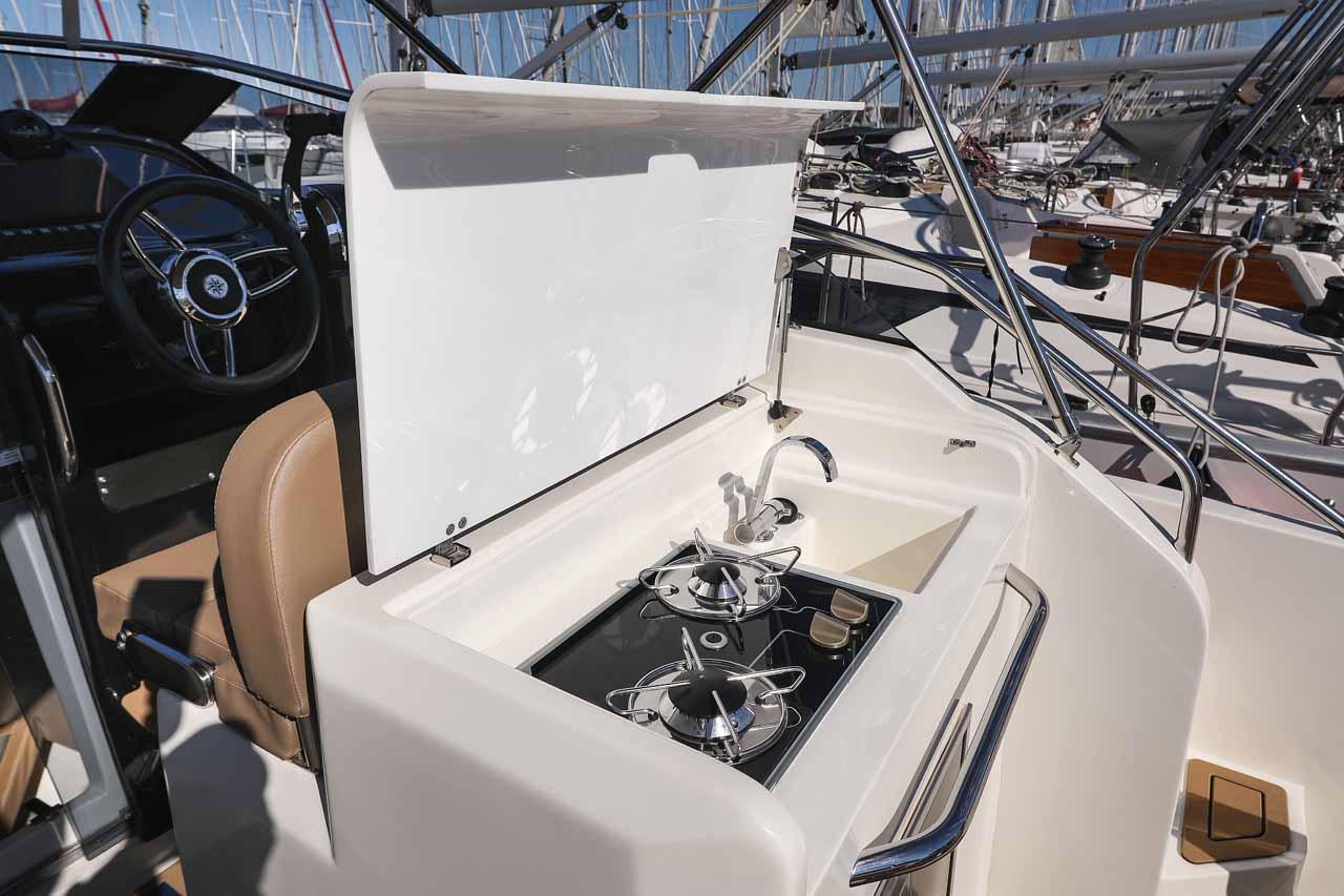 Nuva M9 Cabin - Planac, picture 10