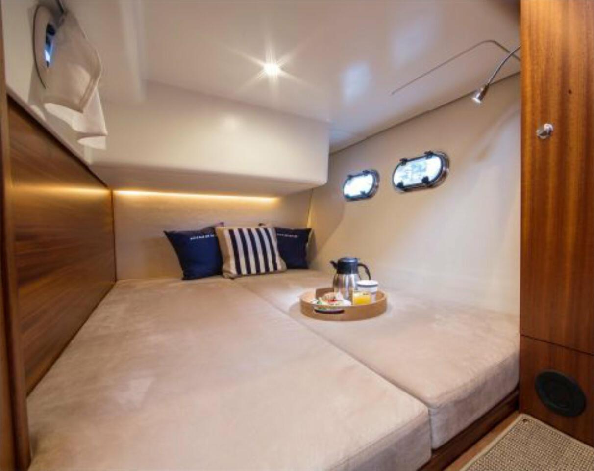 Nimbus 405 Coupe, picture 5