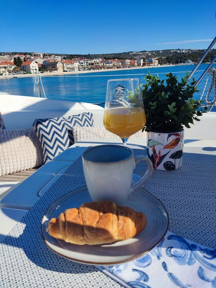 Bavaria 38, picture 10